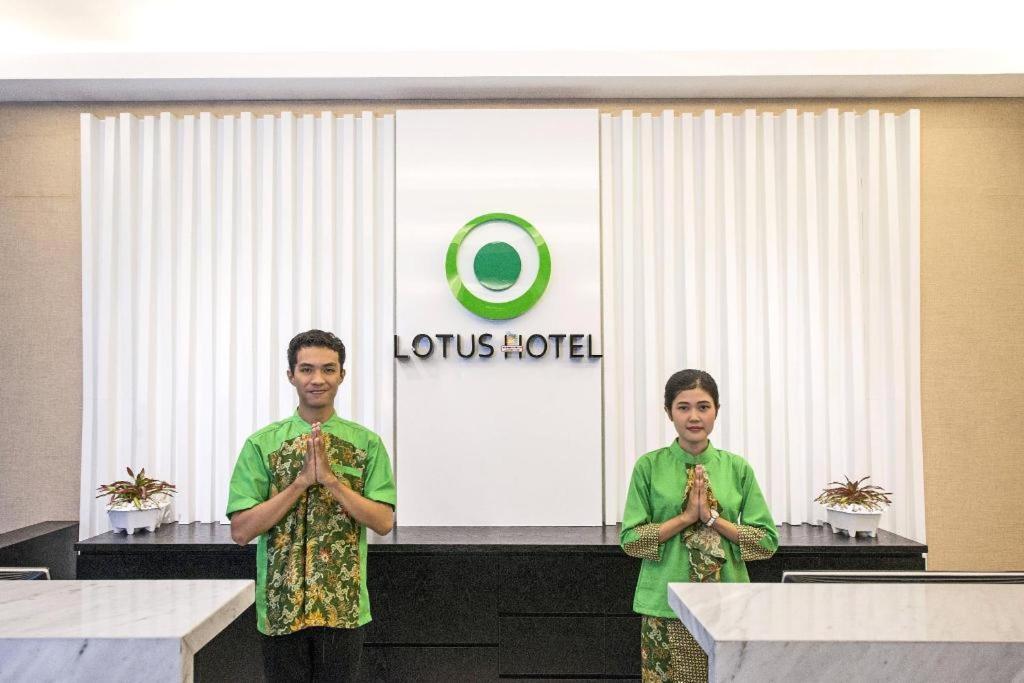 ロータス ホテル スバン エクステリア 写真